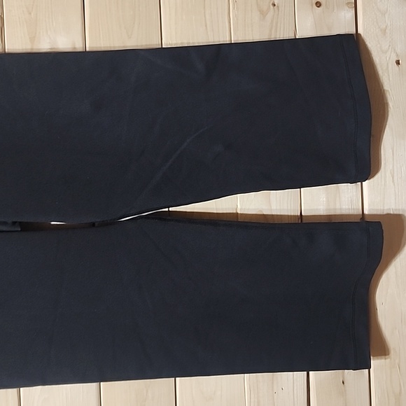 Lululemon Groove Crop Reversible Leggings  size 4 - Picture 2 of 7
